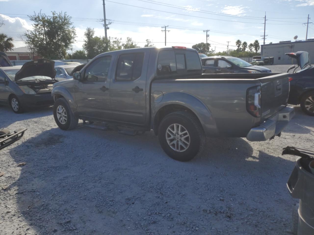 NISSAN FRONTIER S