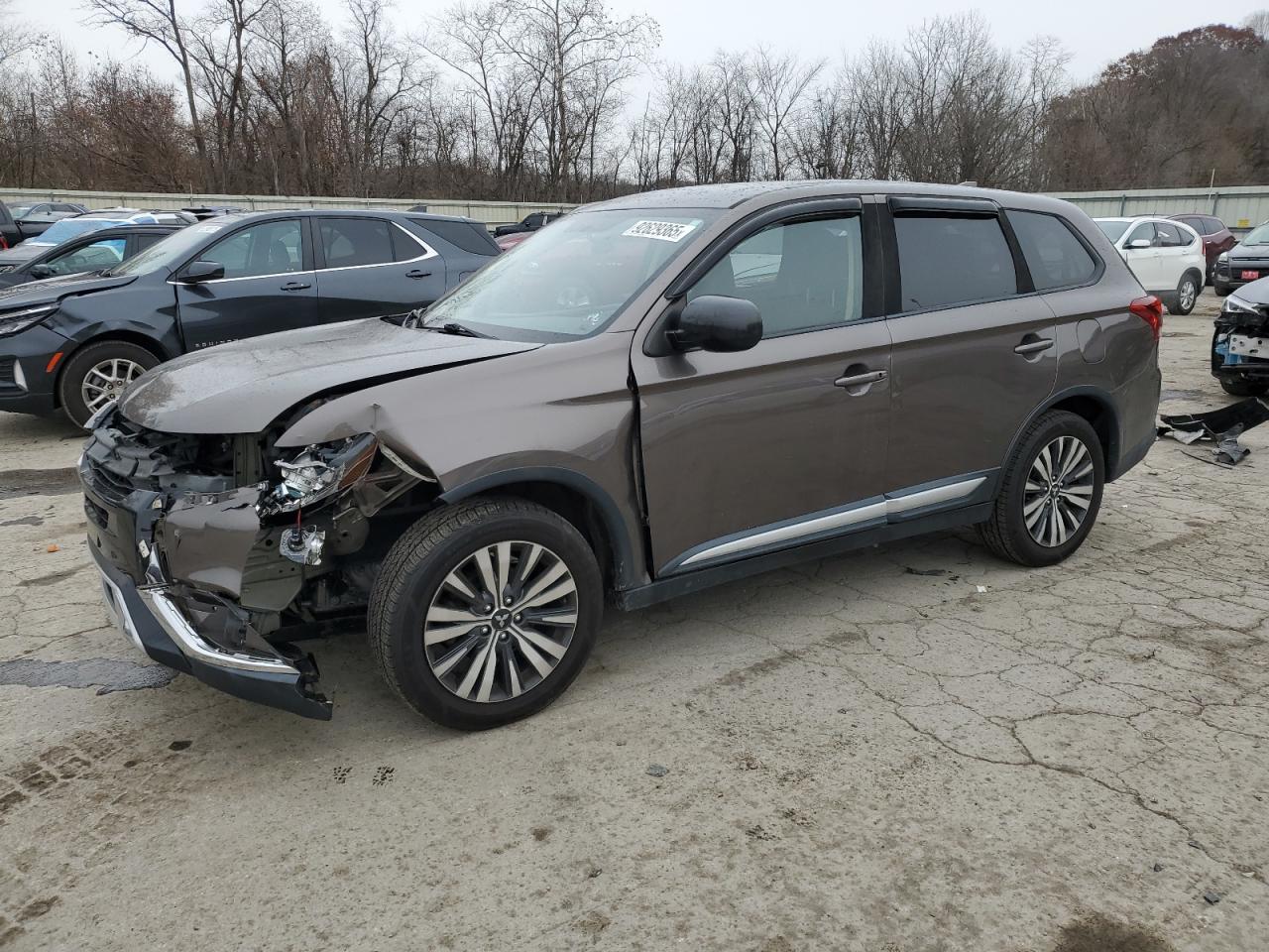 MITSUBISHI OUTLANDER ES