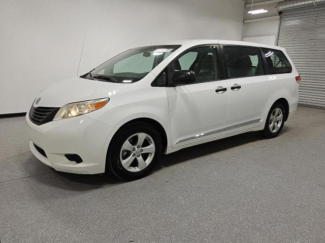Global Auto Auctions: 2014 TOYOTA SIENNA