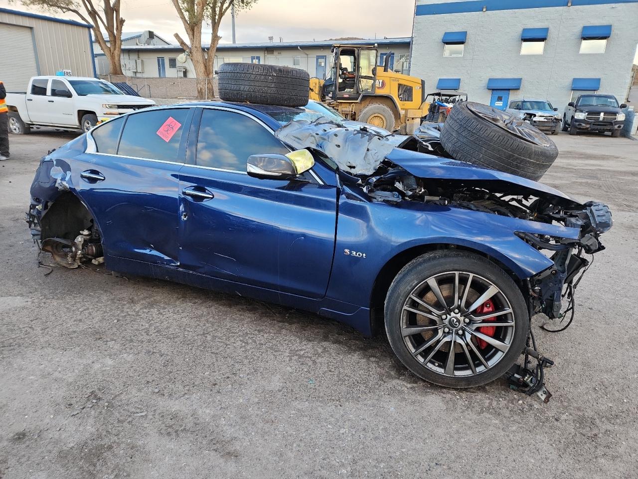 INFINITI Q50 RED SPORT 400