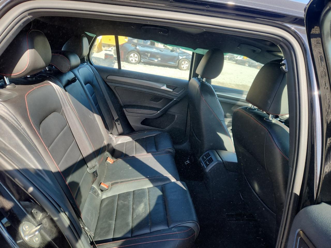 VOLKSWAGEN GOLF GTI S/SE