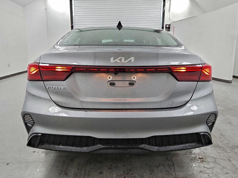 2023 KIA FORTE LX #3303670936