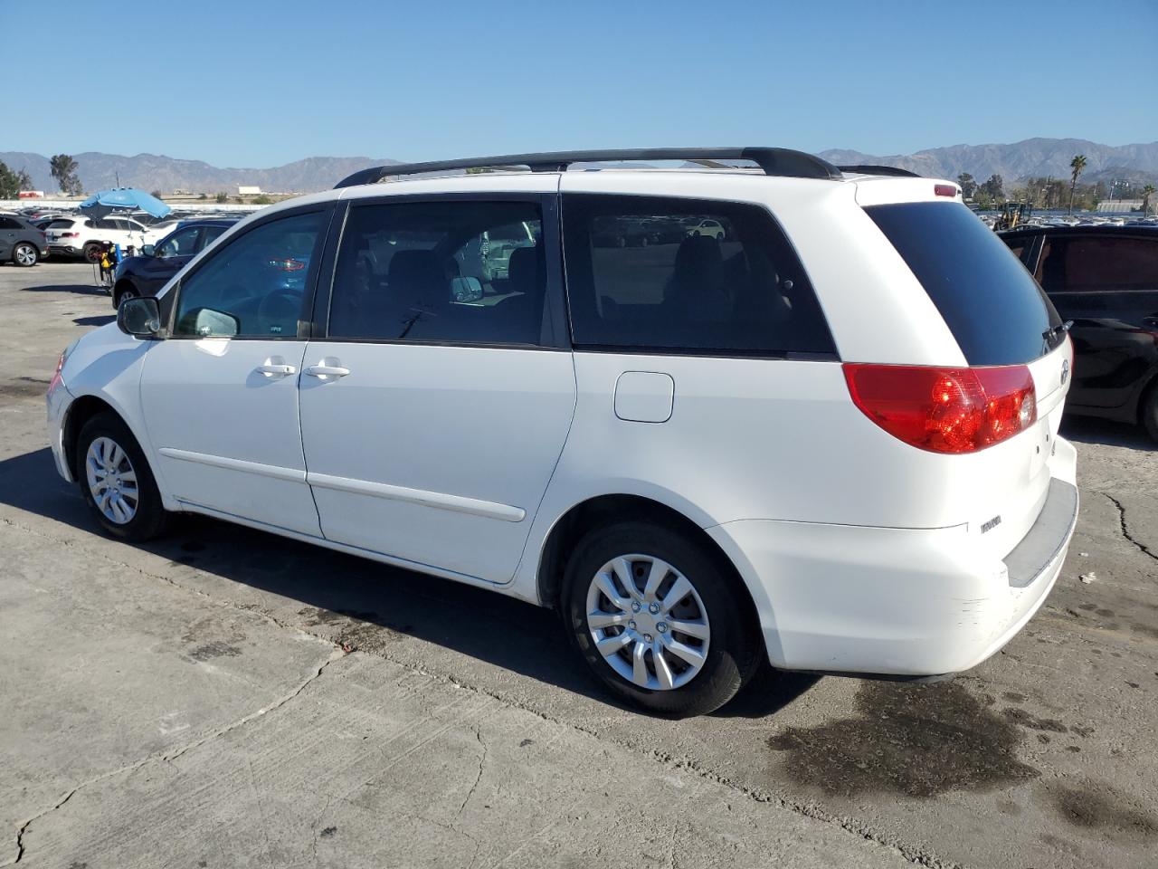 Lot #3282599897 2010 TOYOTA SIENNA CE