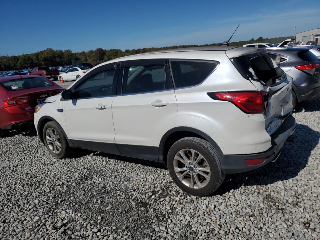 FORD ESCAPE SE