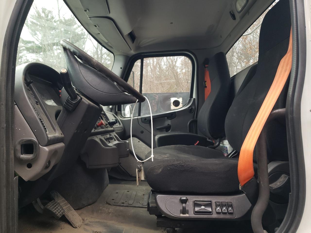 Lot #3296977848 2019 FREIGHTLINER M2