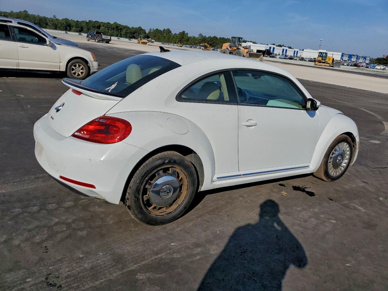 VOLKSWAGEN BEETLE SE