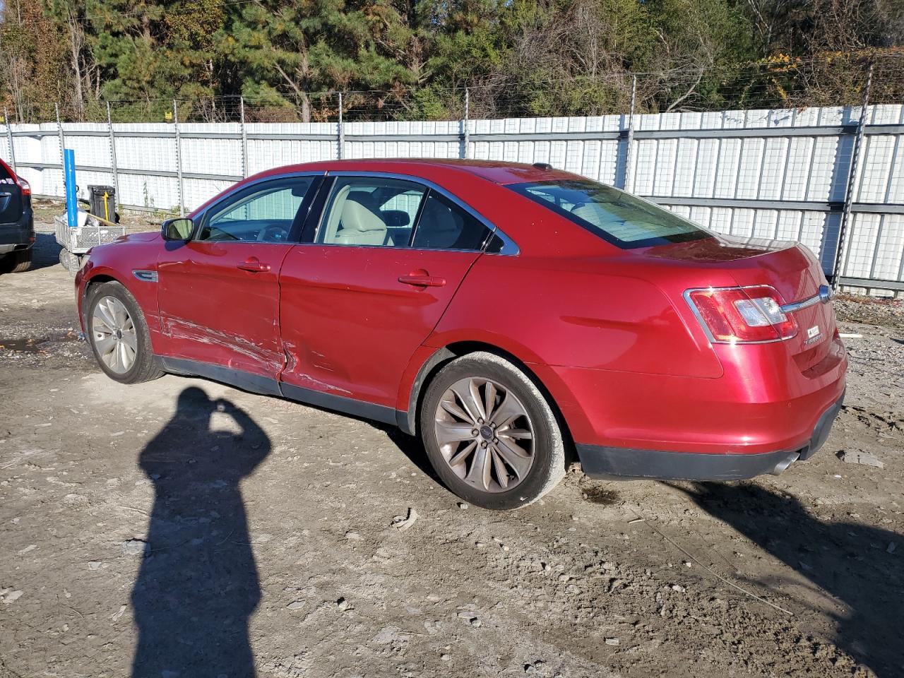 Lot #3301834334 2012 FORD TAURUS LIMITED