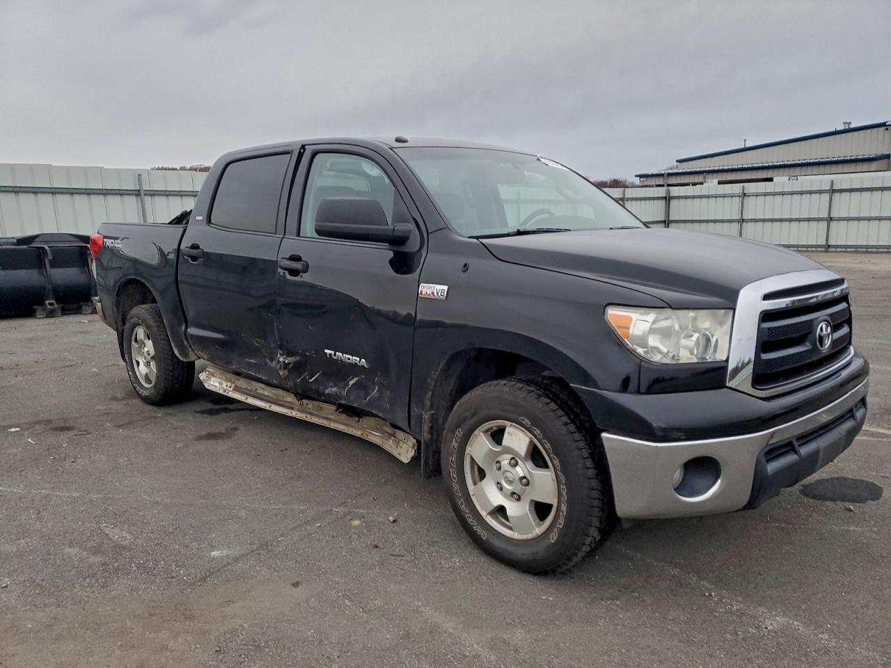 TOYOTA TUNDRA CREWMAX SR5
