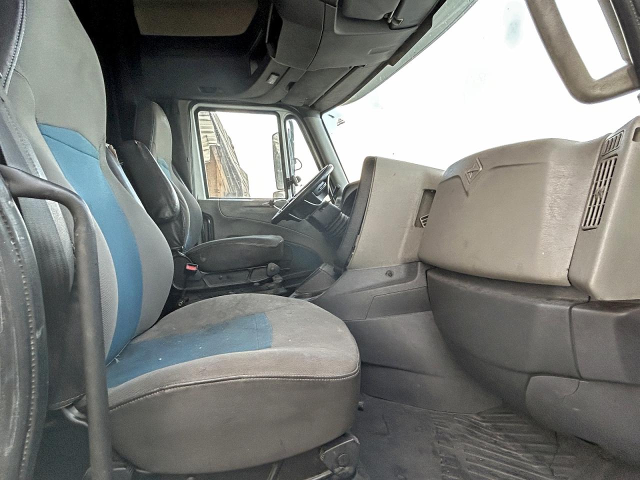 Lot #3296440644 2012 INTERNATIONAL PROSTAR