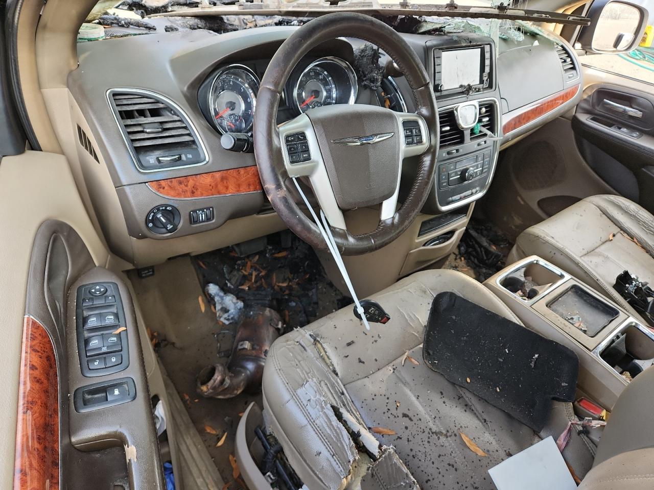 CHRYSLER TOWN & COUNTRY TOURING