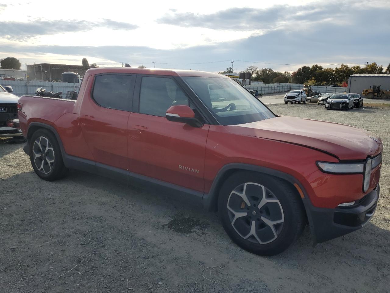 RIVIAN R1T ADVENTURE