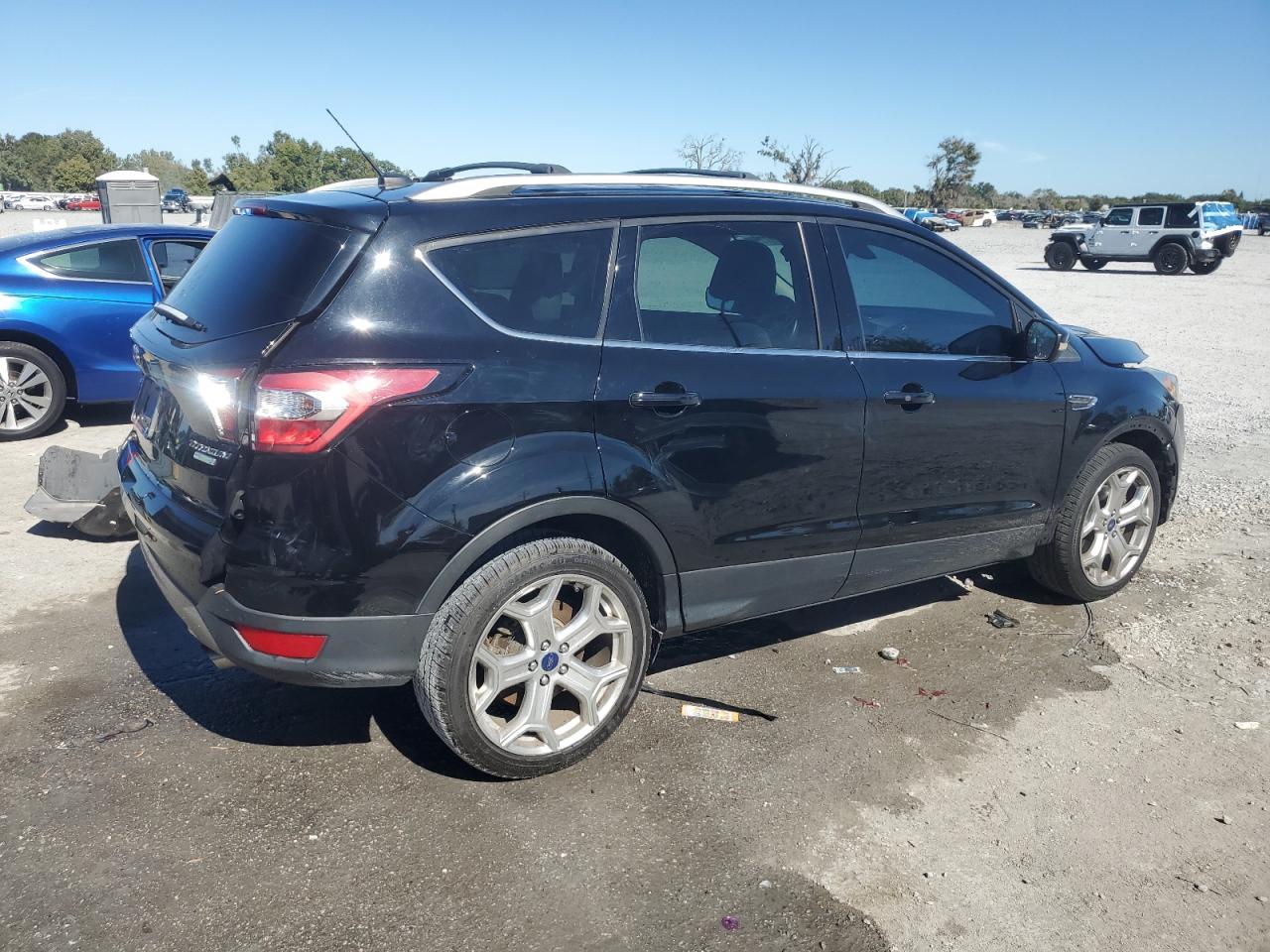 FORD ESCAPE TITANIUM