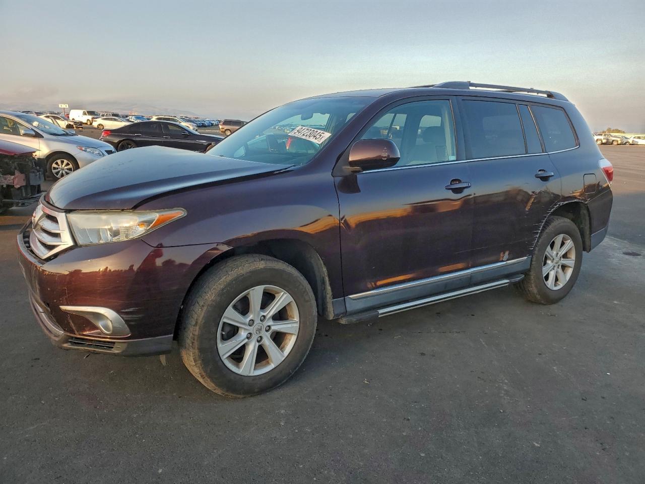 TOYOTA HIGHLANDER BASE