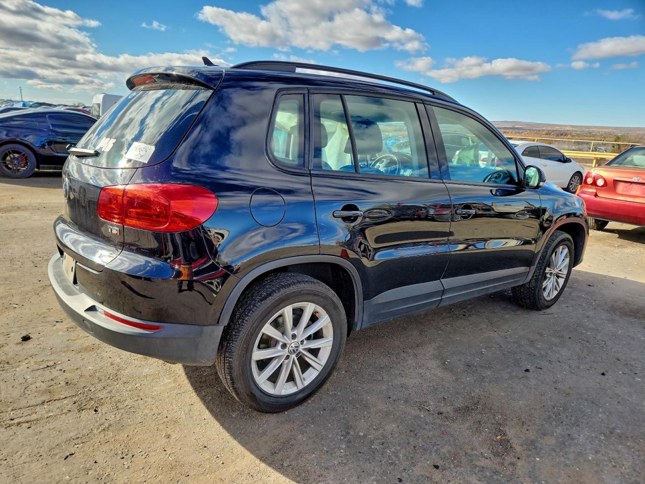 VOLKSWAGEN TIGUAN S