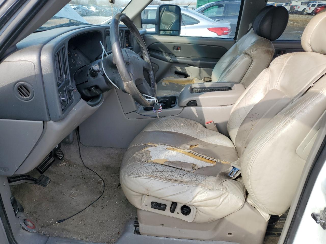 Lot #3316712425 2003 GMC YUKON