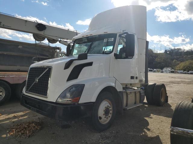 2017 VOLVO VN VNL #3296330435