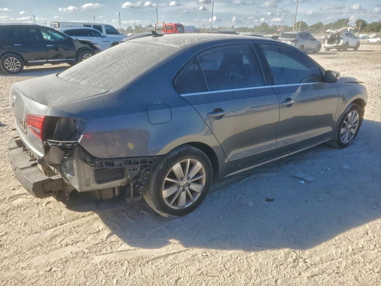 VOLKSWAGEN JETTA SE