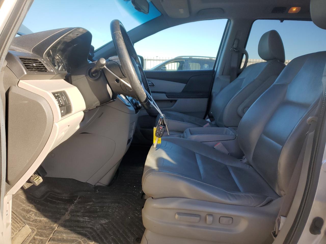 Lot #3302749010 2011 HONDA ODYSSEY EX