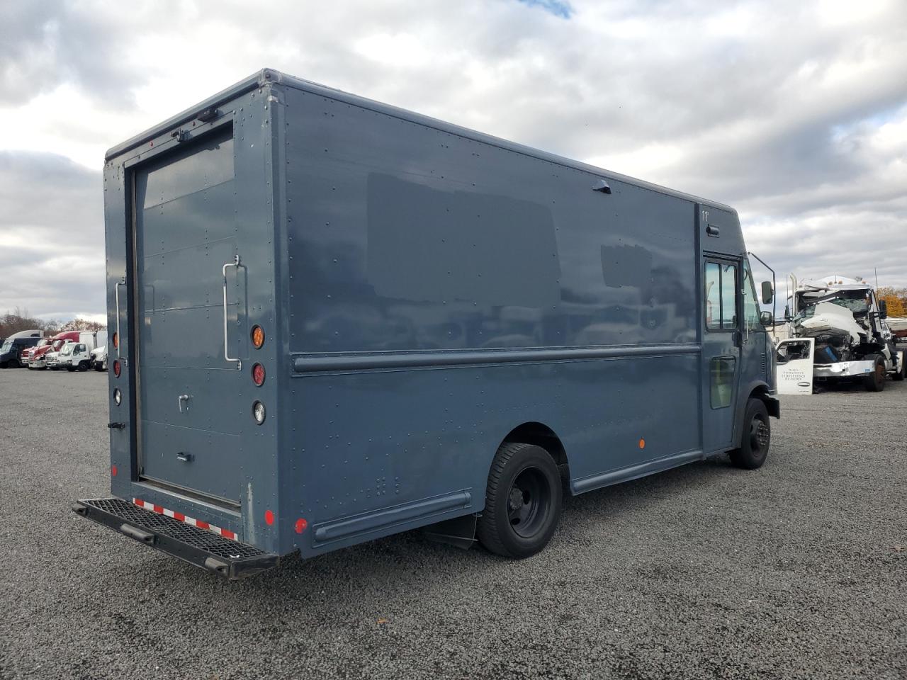 Lot #3312396118 2020 FORD F59