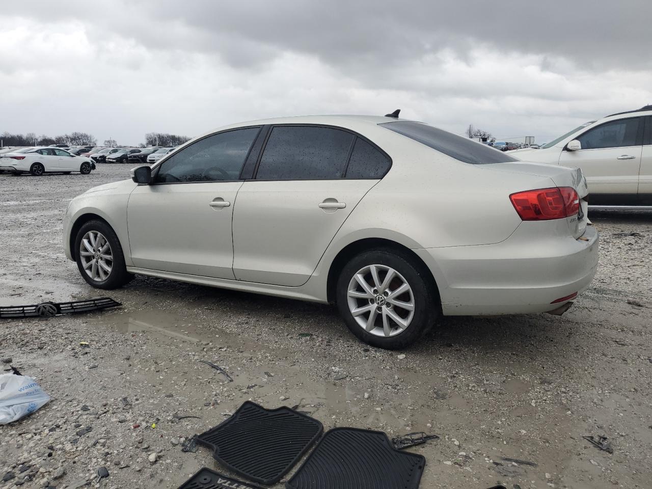 VOLKSWAGEN JETTA SE