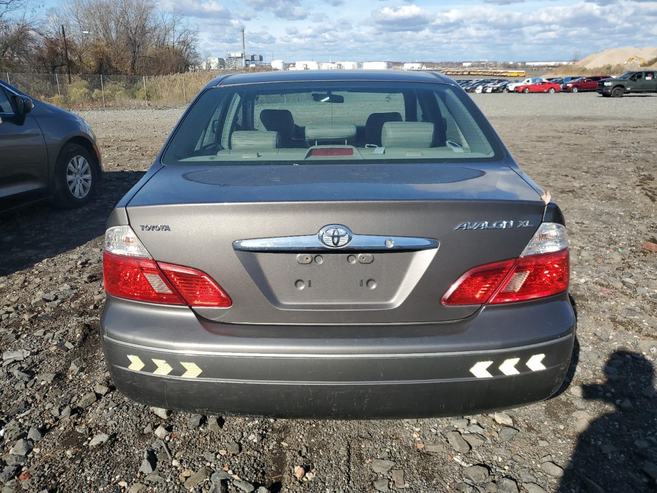 Lot #3294091941 2003 TOYOTA AVALON XL