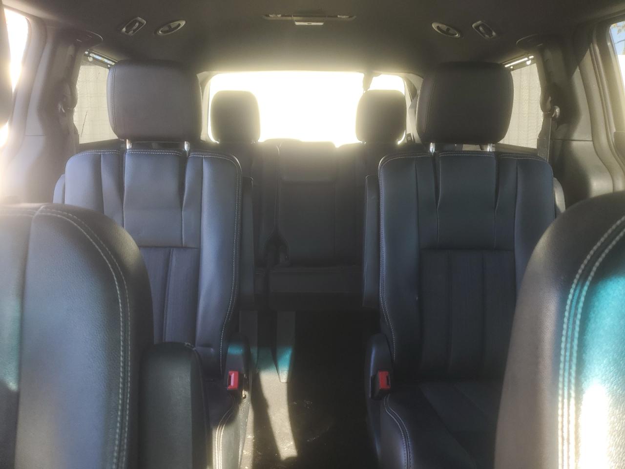 CHRYSLER TOWN & COUNTRY S