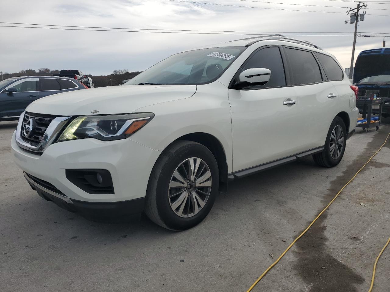 Lot #3301631632 2017 NISSAN PATHFINDER