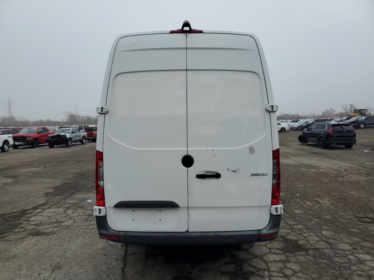 MERCEDES-BENZ SPRINTER 2500
