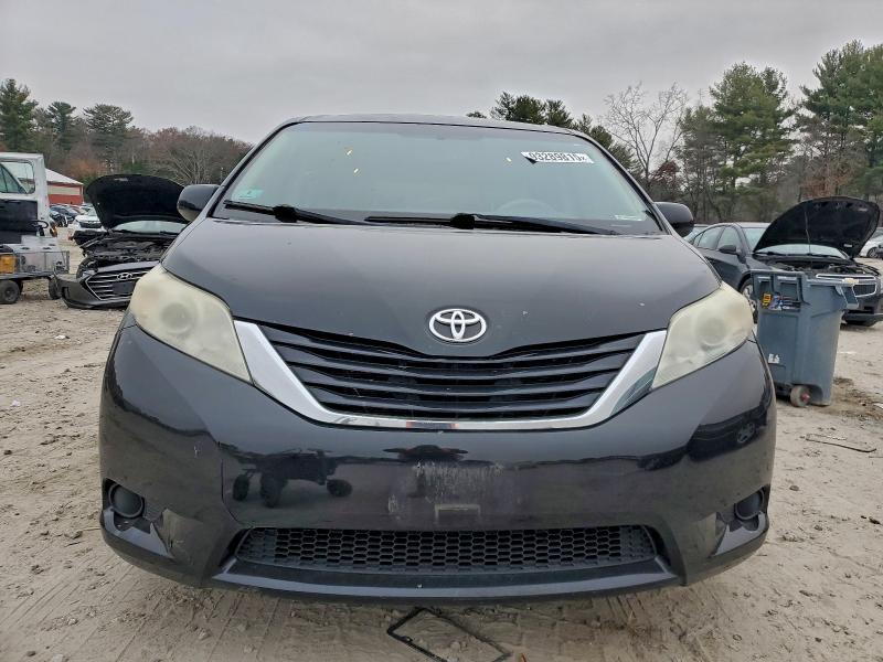 2014 TOYOTA SIENNA LE #3303726429