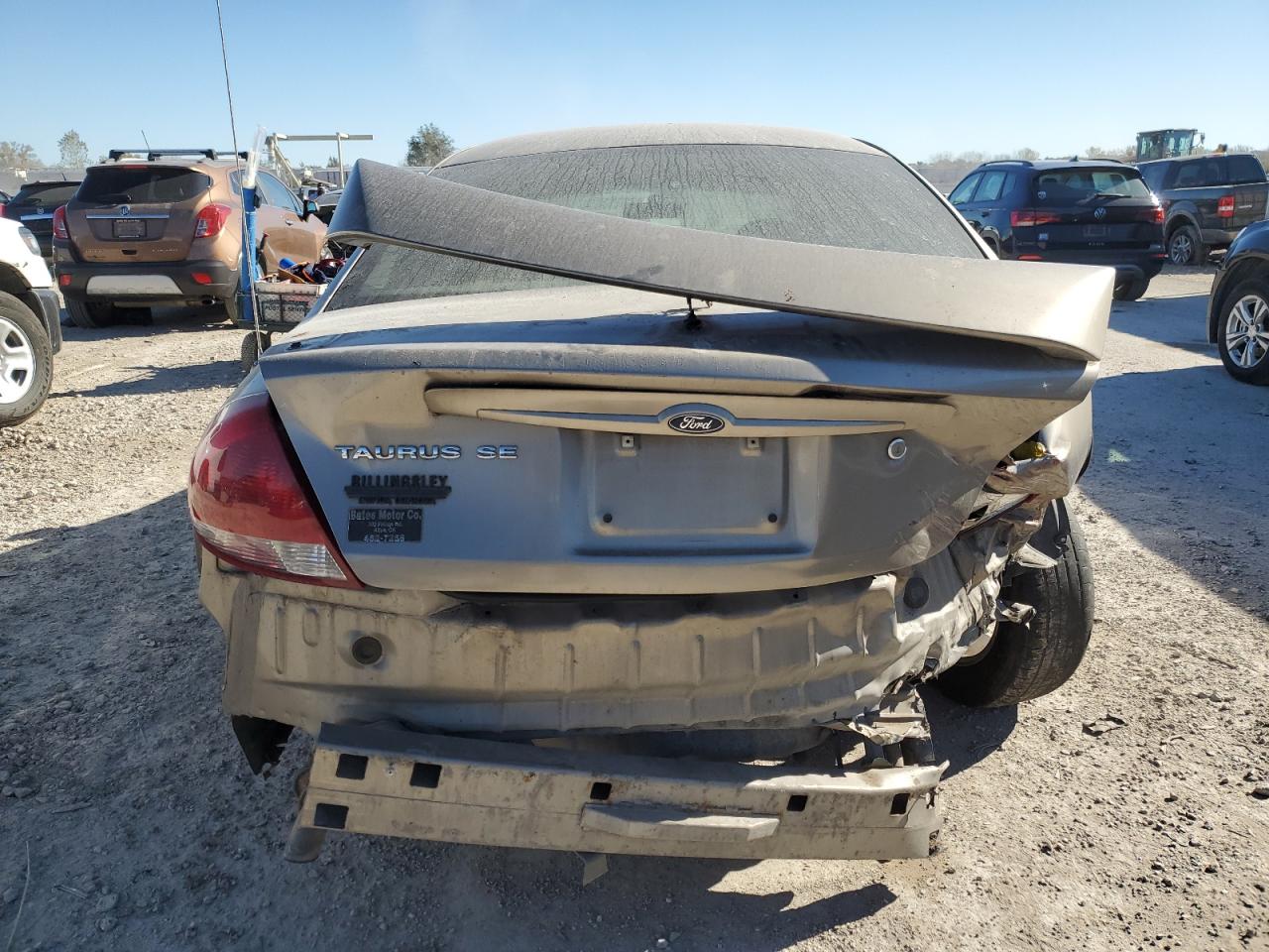 Lot #3286785889 2004 FORD TAURUS SE