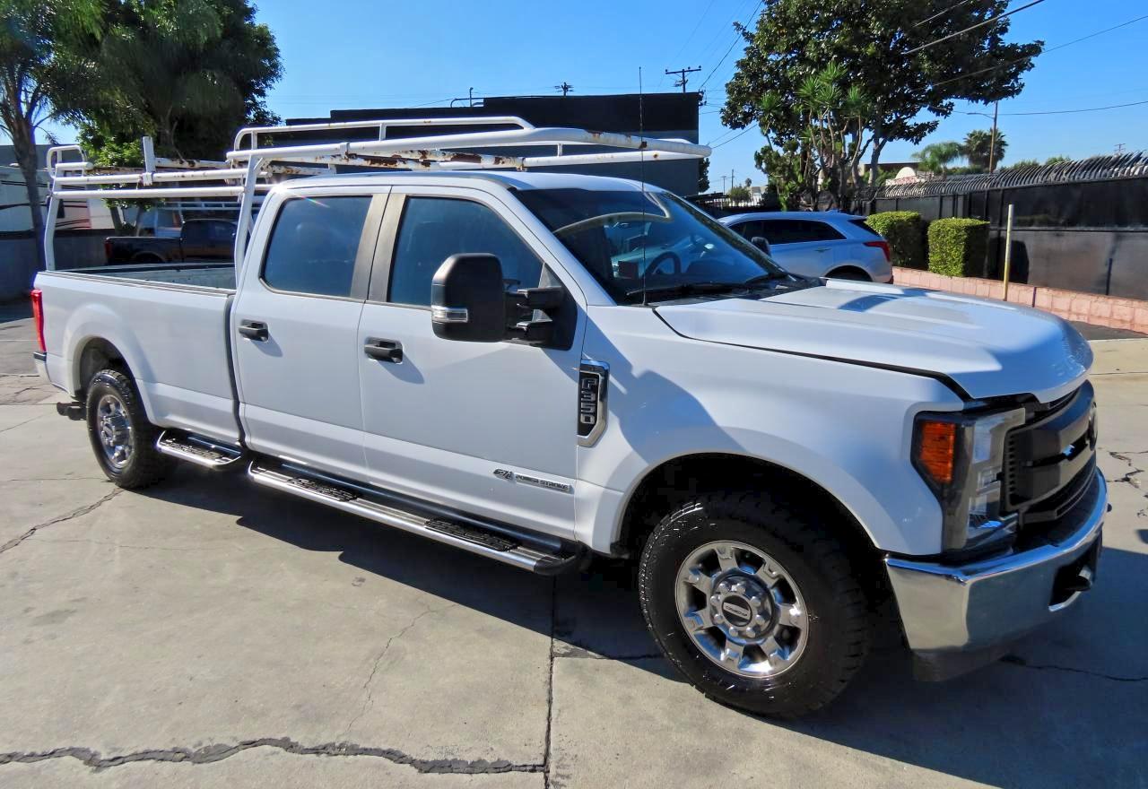 FORD F-350 SUPER DUTY