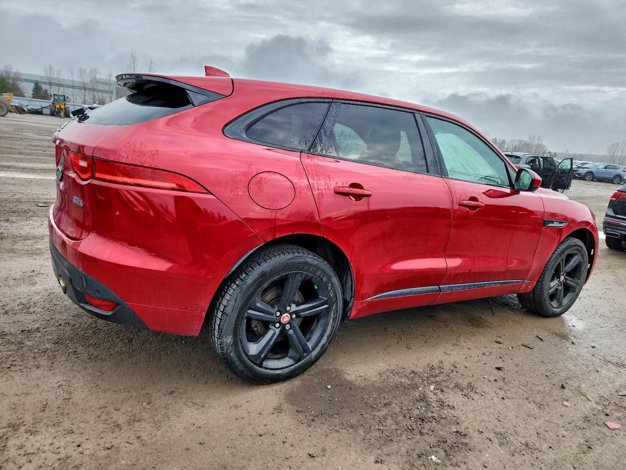 JAGUAR F-PACE R - SPORT