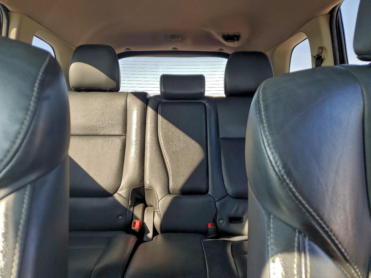 MITSUBISHI OUTLANDER SE