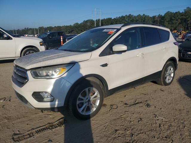 Global Auto Auctions: 2017 FORD ESCAPE SE