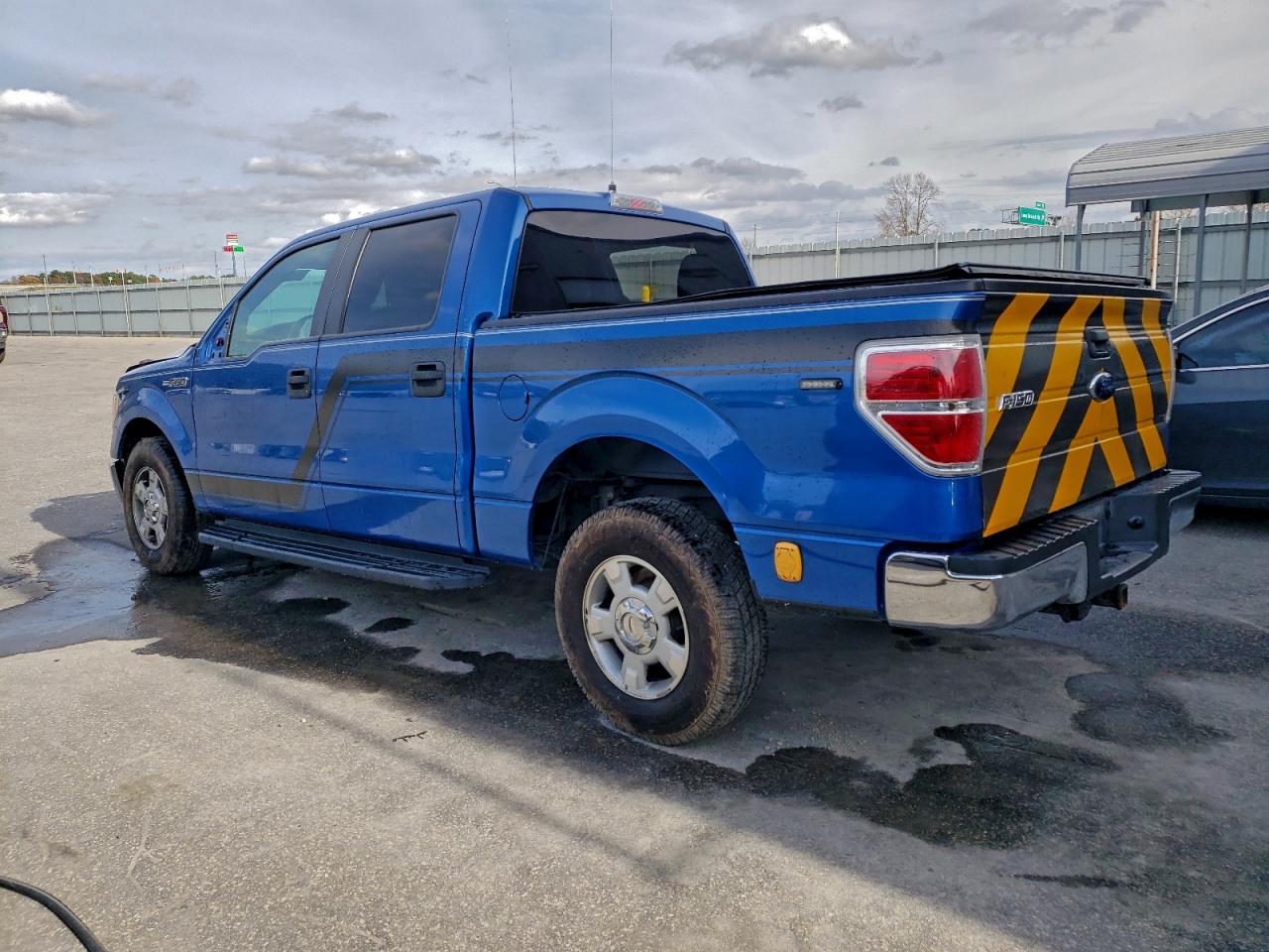 FORD F-150 SUPERCREW