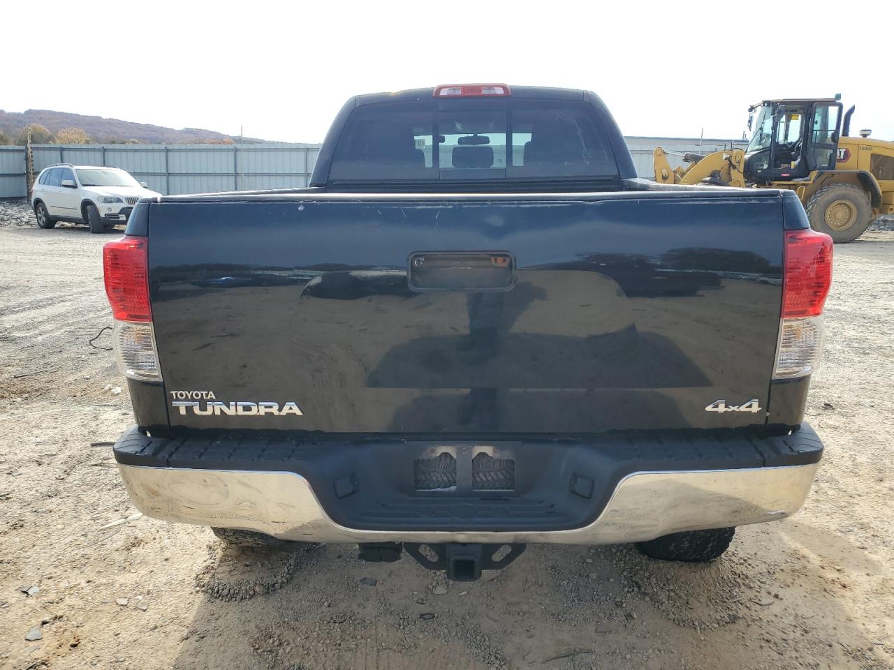 TOYOTA TUNDRA DOUBLE CAB SR5