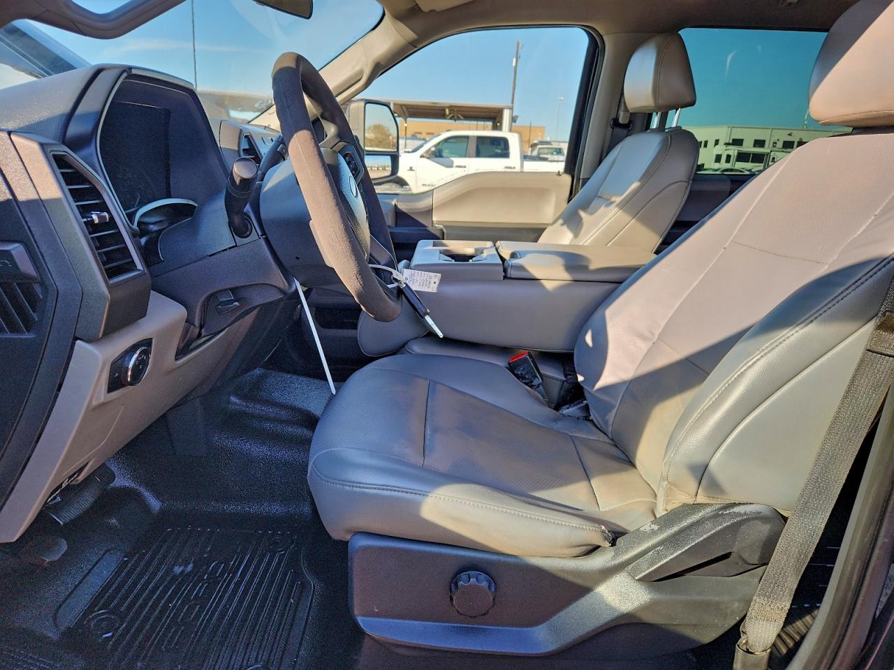 FORD F-350 SUPER DUTY