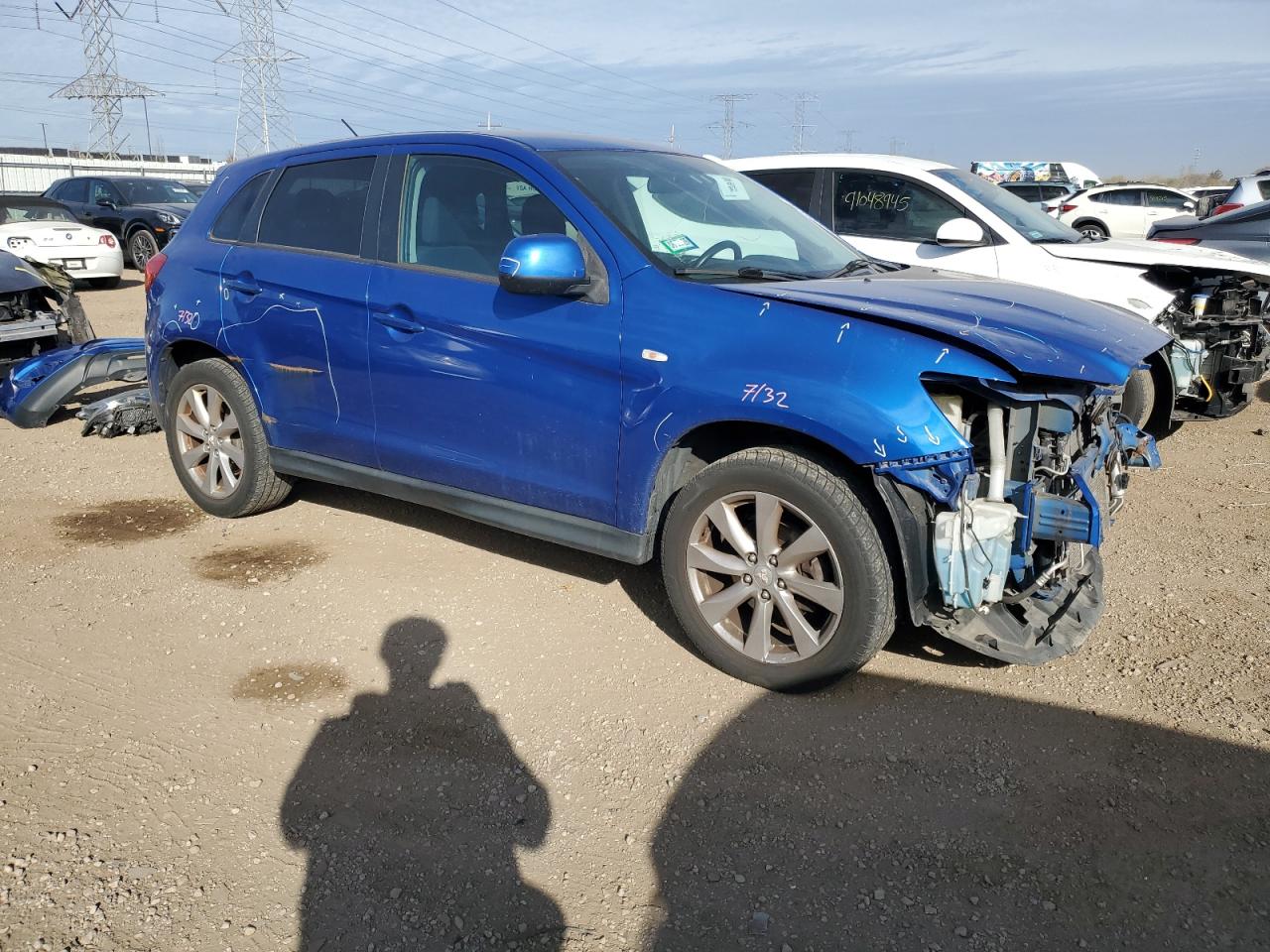 MITSUBISHI OUTLANDER ES