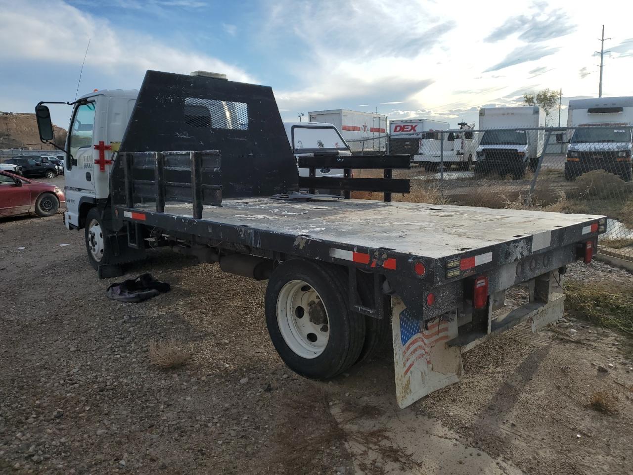 Lot #3301991449 2006 ISUZU NPR