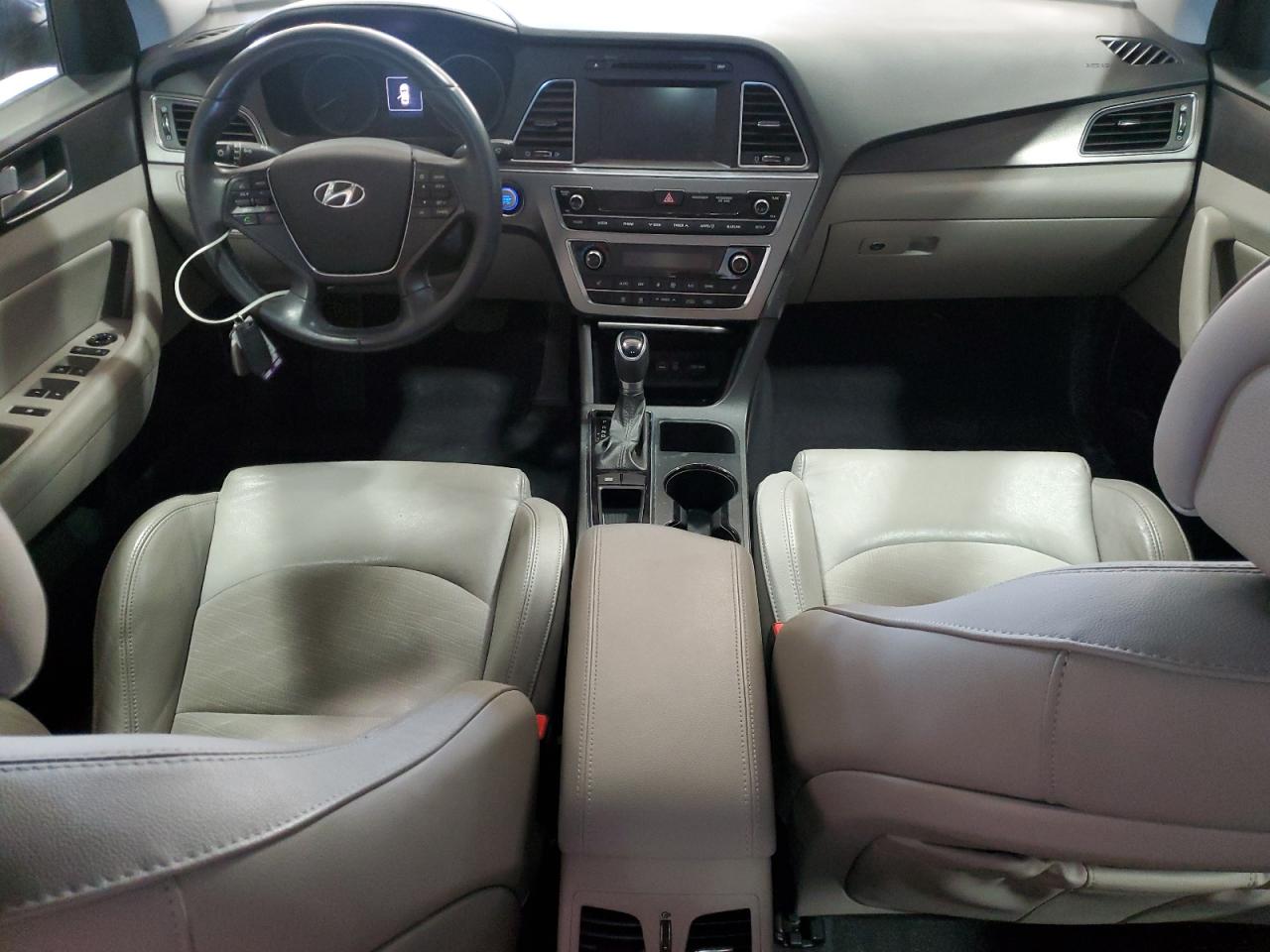 HYUNDAI SONATA SPORT