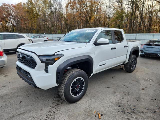 Global Auto Auctions: 2025 TOYOTA TACOMA DOU