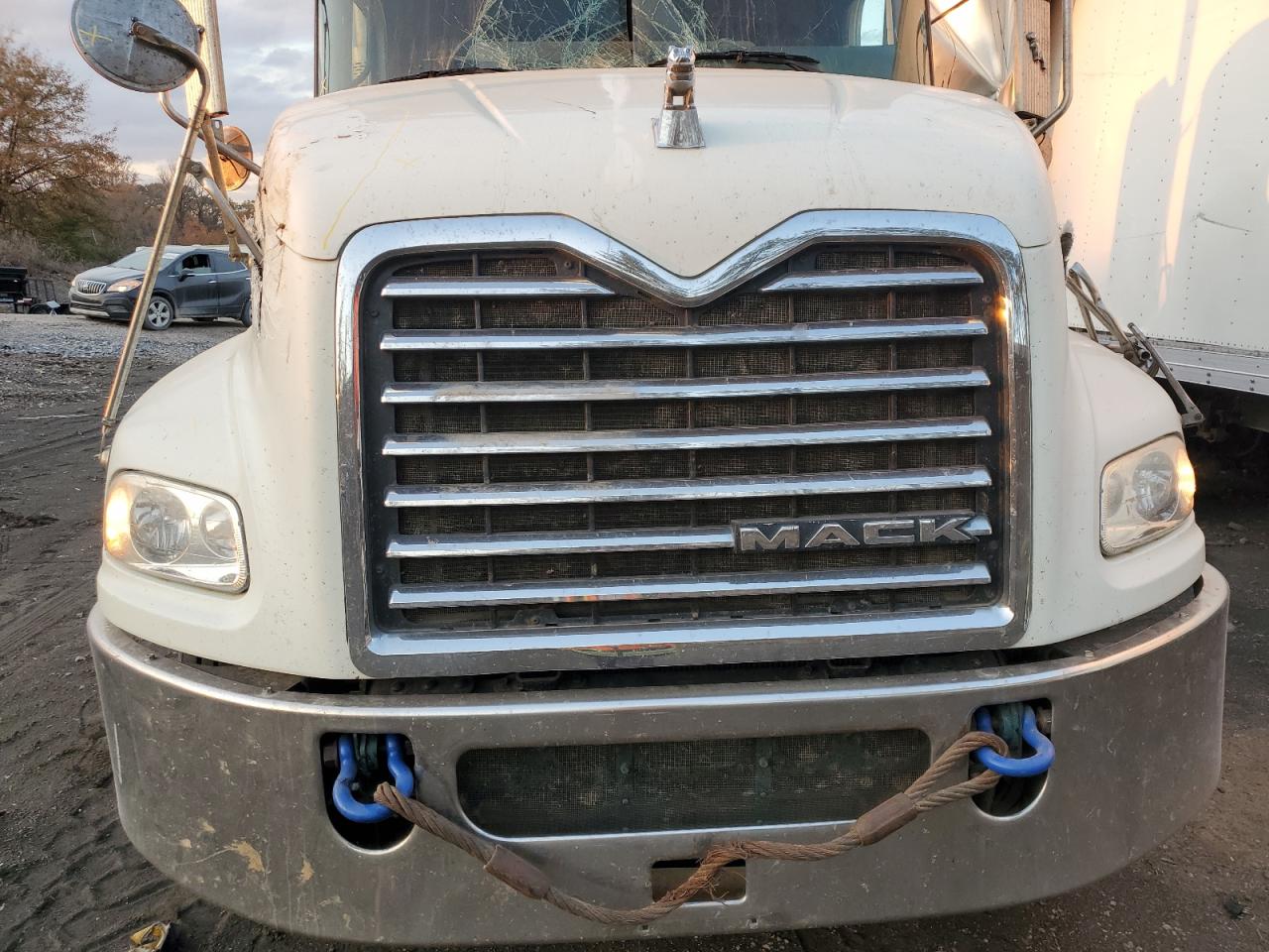 Lot #3293364435 2016 MACK CXU613