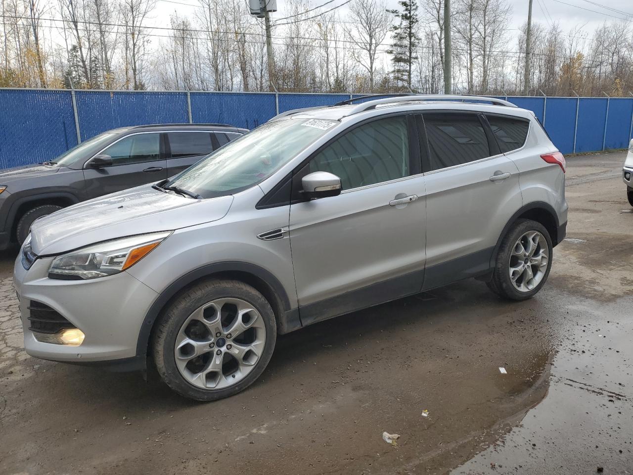 FORD ESCAPE TITANIUM