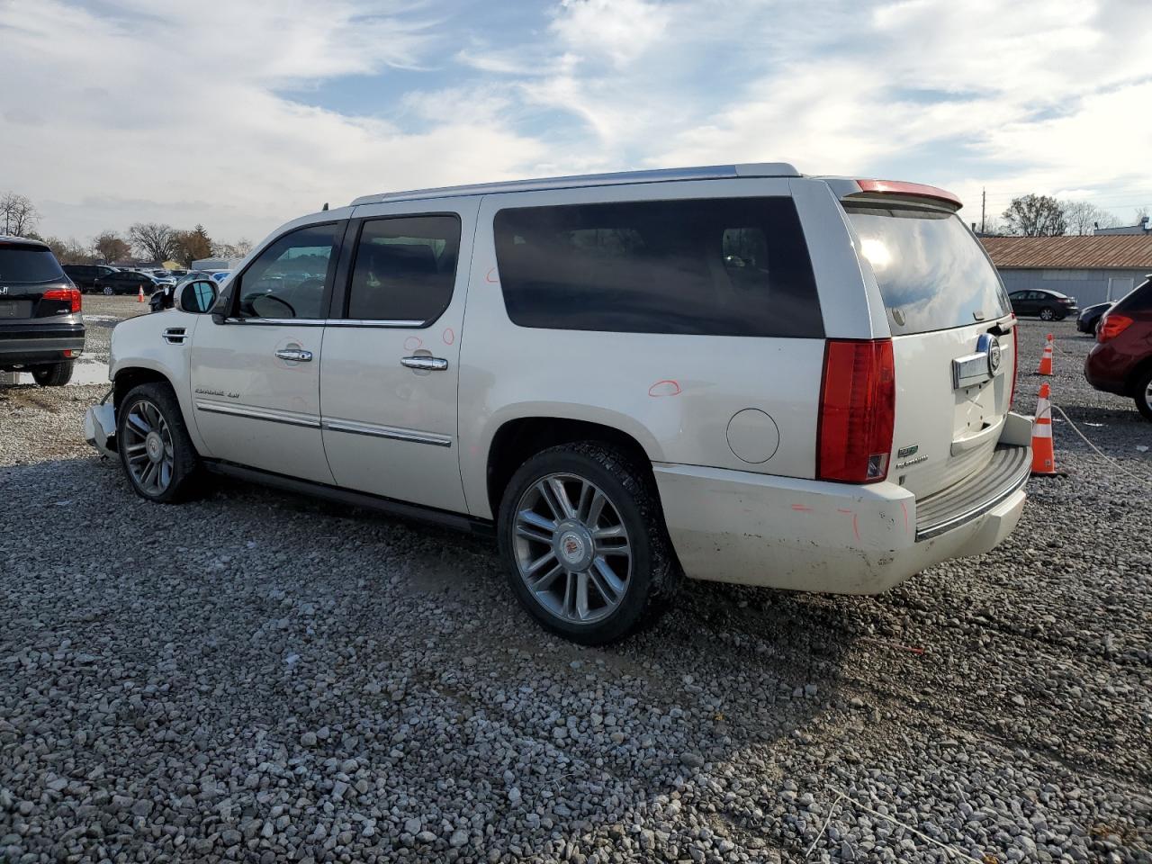 CADILLAC ESCALADE ESV PLATINUM