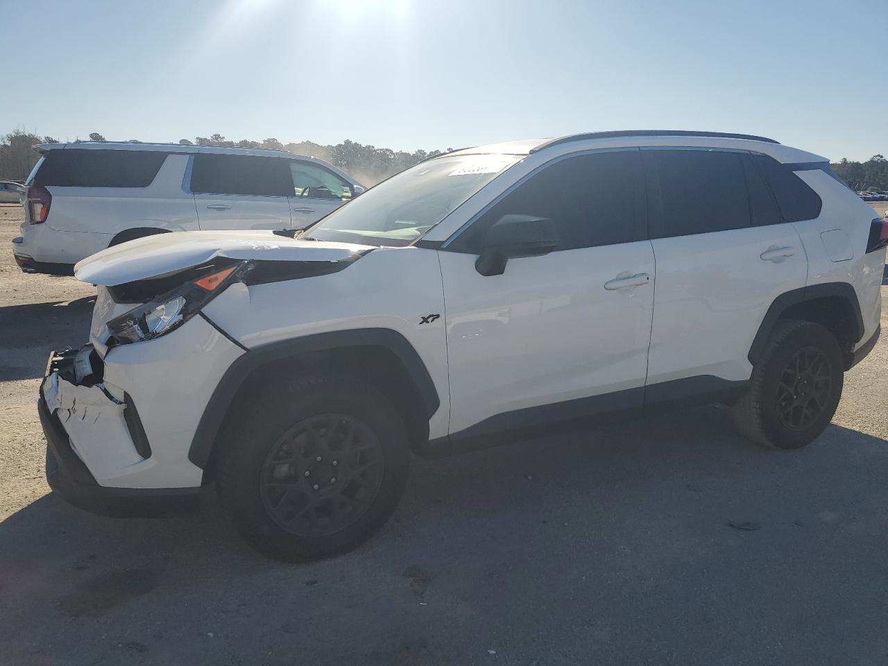 TOYOTA RAV4 LE