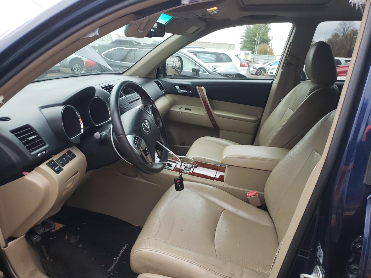 TOYOTA HIGHLANDER LIMITED