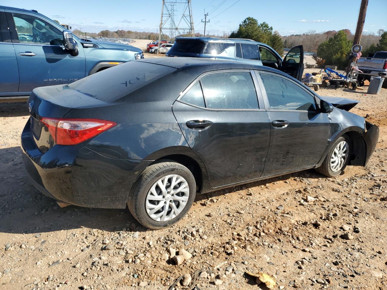Lot #3308388311 2019 TOYOTA COROLLA L