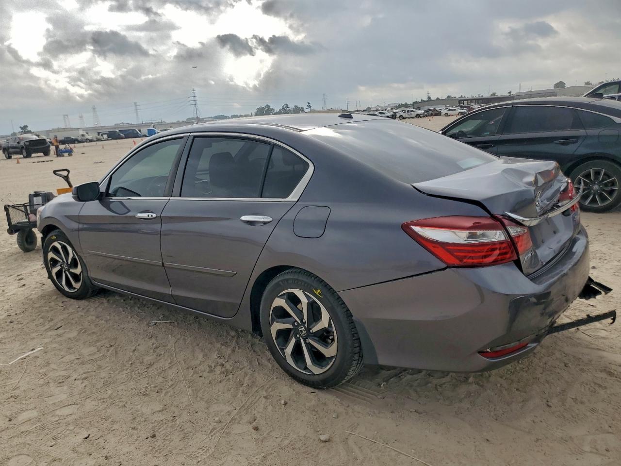 Lot #3304817558 2016 HONDA ACCORD EX