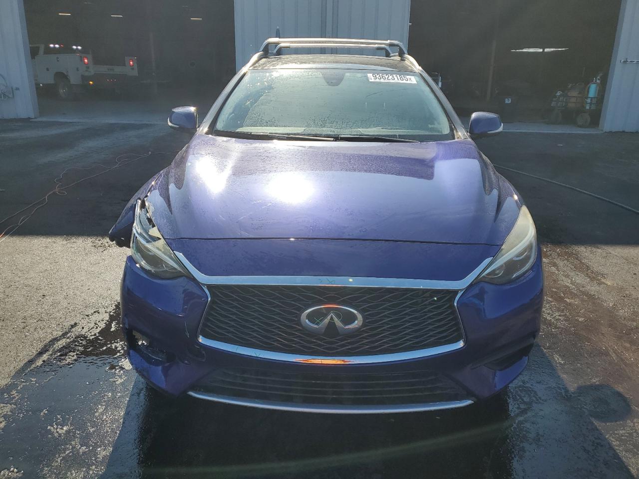 INFINITI QX30 PURE