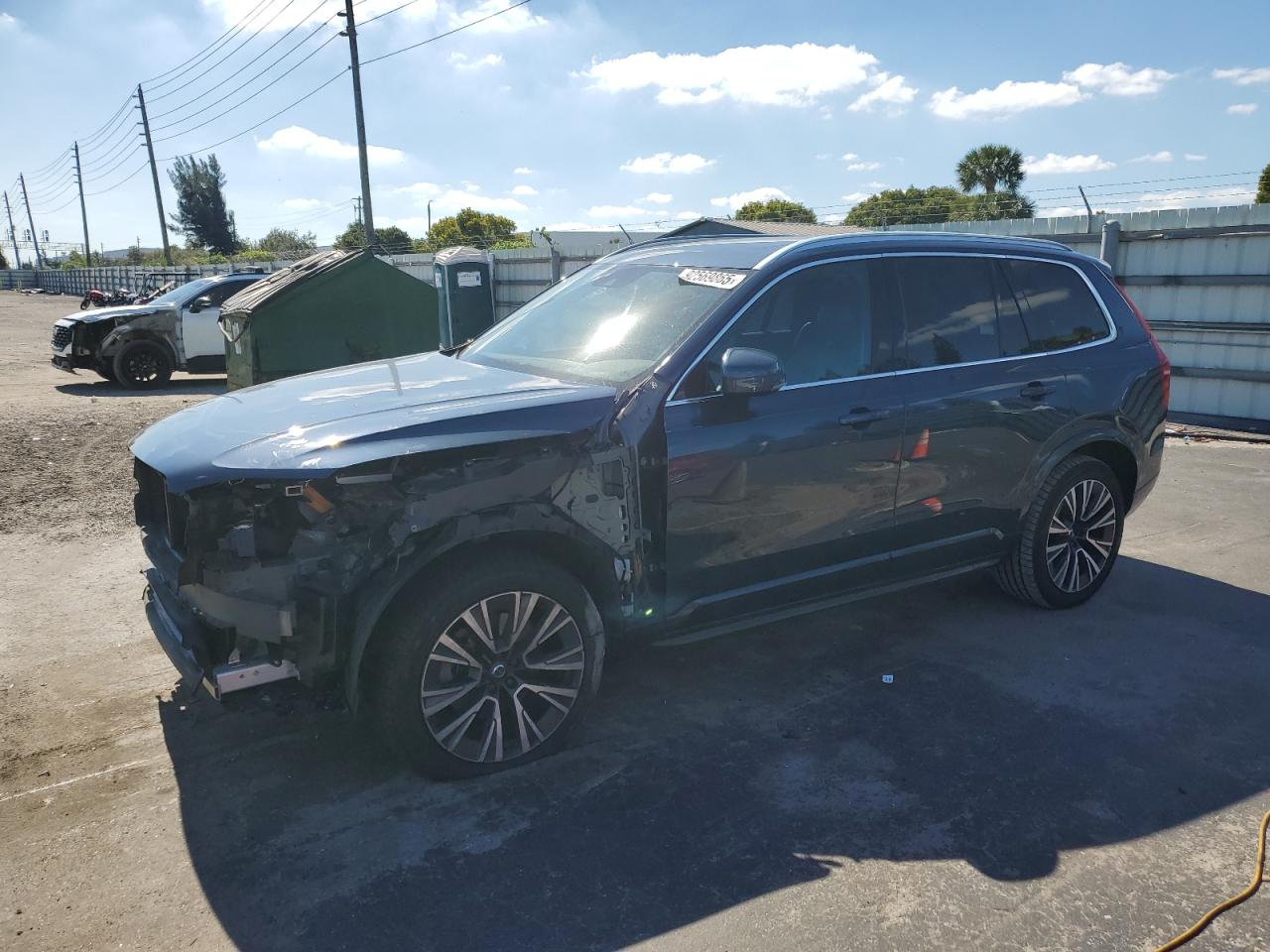 Lot #3302853909 2021 VOLVO XC90 T5 MO